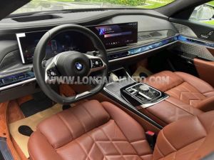 Xe BMW 7 Series 740i Pure Excellence 2023