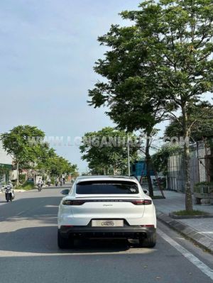 Xe Porsche Cayenne Coupe Platinum Edition 2023