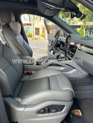 Xe Porsche Cayenne Coupe Platinum Edition 2023