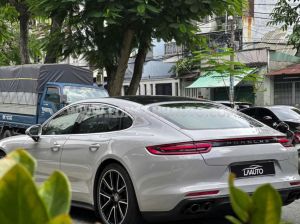 Xe Porsche Panamera 3.0 V6 2017