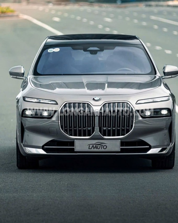 BMW 7 Series 740i Pure Excellence