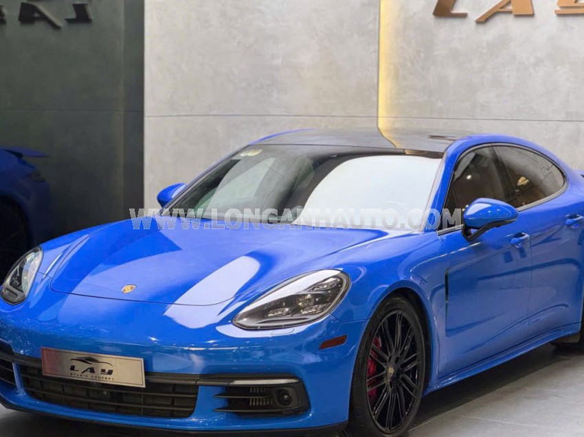 Porsche Panamera 4S