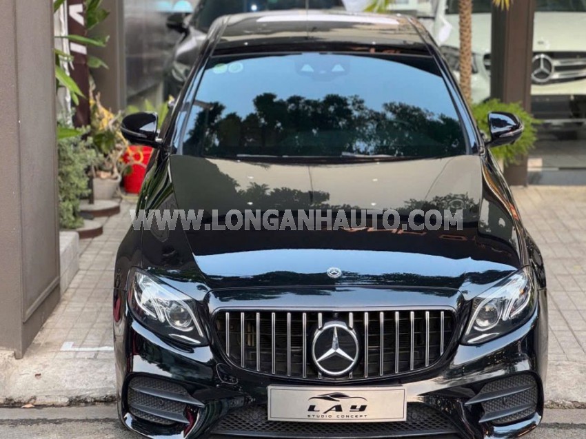 Xe Mercedes Benz E class E300 AMG 2020