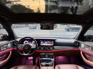 Xe Mercedes Benz E class E300 AMG 2020
